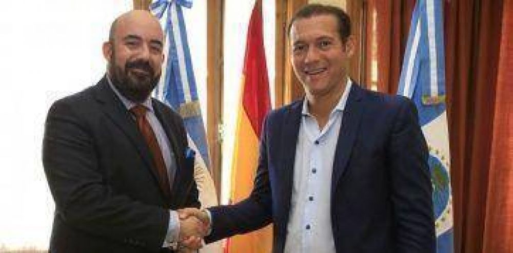 El Gobernador recibi� al C�nsul de Espa�a