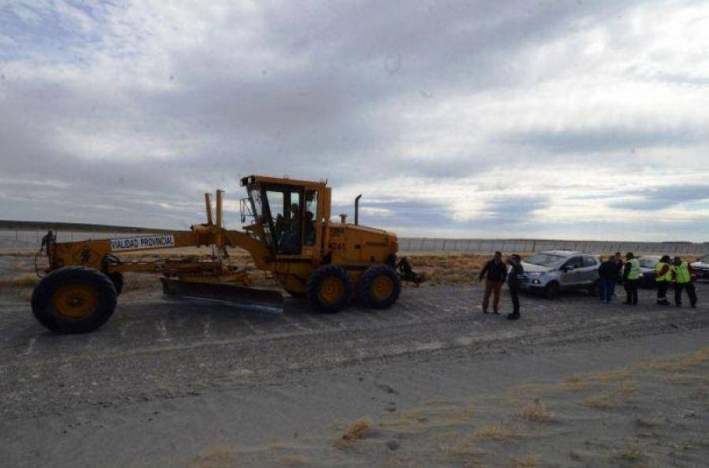 Vialidad realiz� trabajos sobre la complementaria 5 afectada por la tormenta de polvo