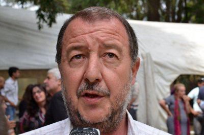 Bajam�n solicit� al Gobierno que pode las palmeras de los separadores