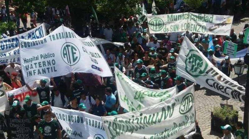 Multitudinaria marcha de ATE en Salta en el primer paro nacional