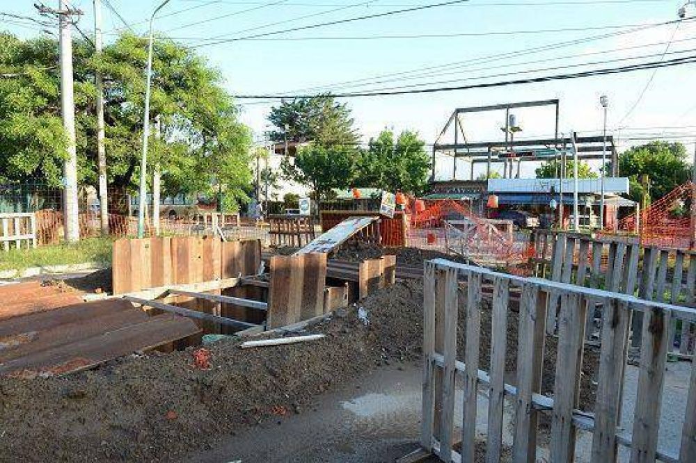 Ampl�an la red de agua potable en Las Tunas y Ricardo Rojas