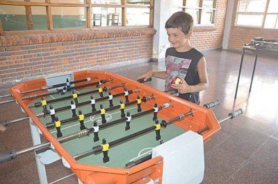 Un proyecto de la EFP 1 pretende construir metegoles para las escuelas municipales