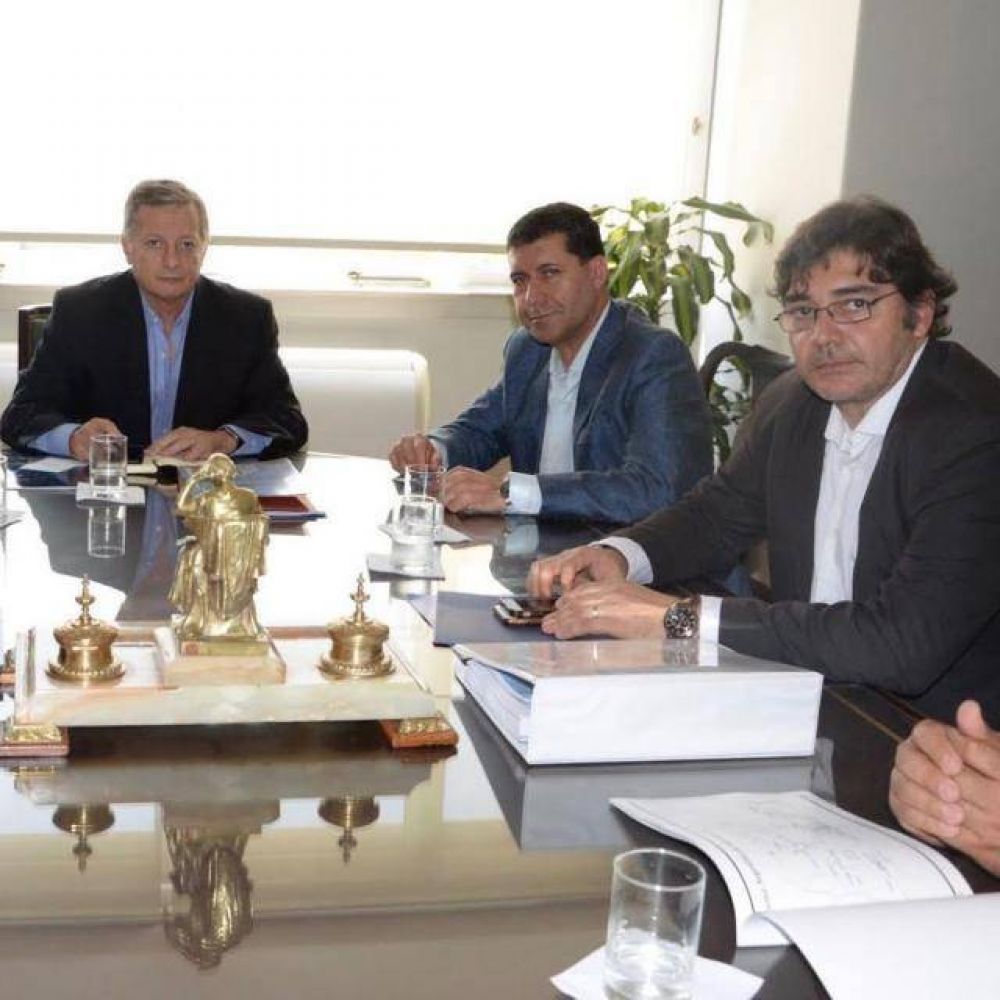 Casas sin medias tintas. Tild� de �injusto� el tarifazo en La Rioja