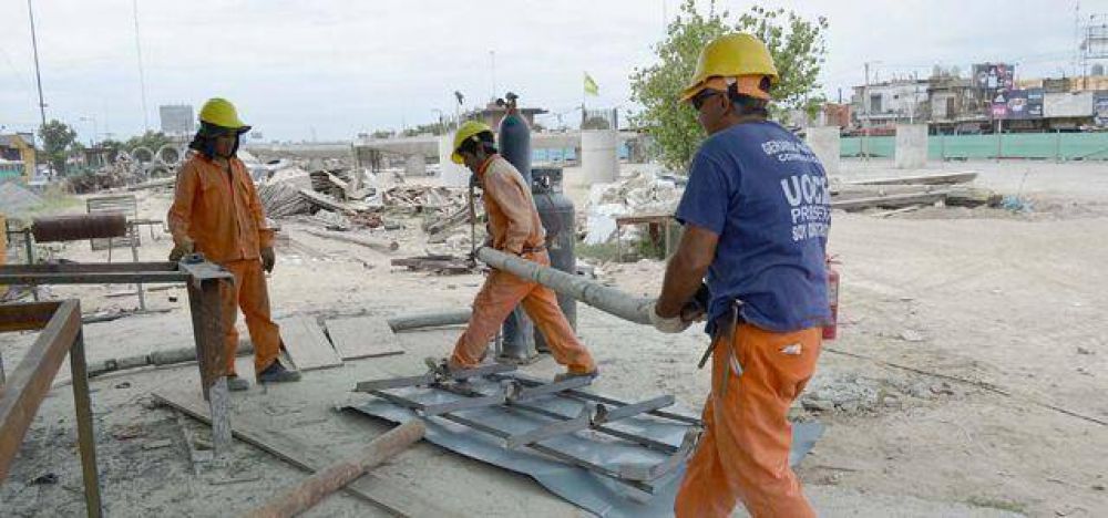 Avanzan las obras en La Noria pese a que los problemas viales siguen