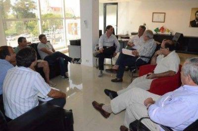 El intendente de Lincoln y la Cooperativa El�ctrica de Pasteur acuerdan realizar proyectos conjuntos