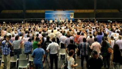 Congreso del PJ: Si se rompe que no se note
