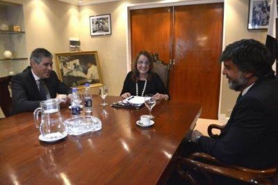 Gardonio: �El pueblo santacruce�o pide madurez pol�tica�