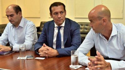 Acuerdan avanzar en proyectos viales para el sur neuquino