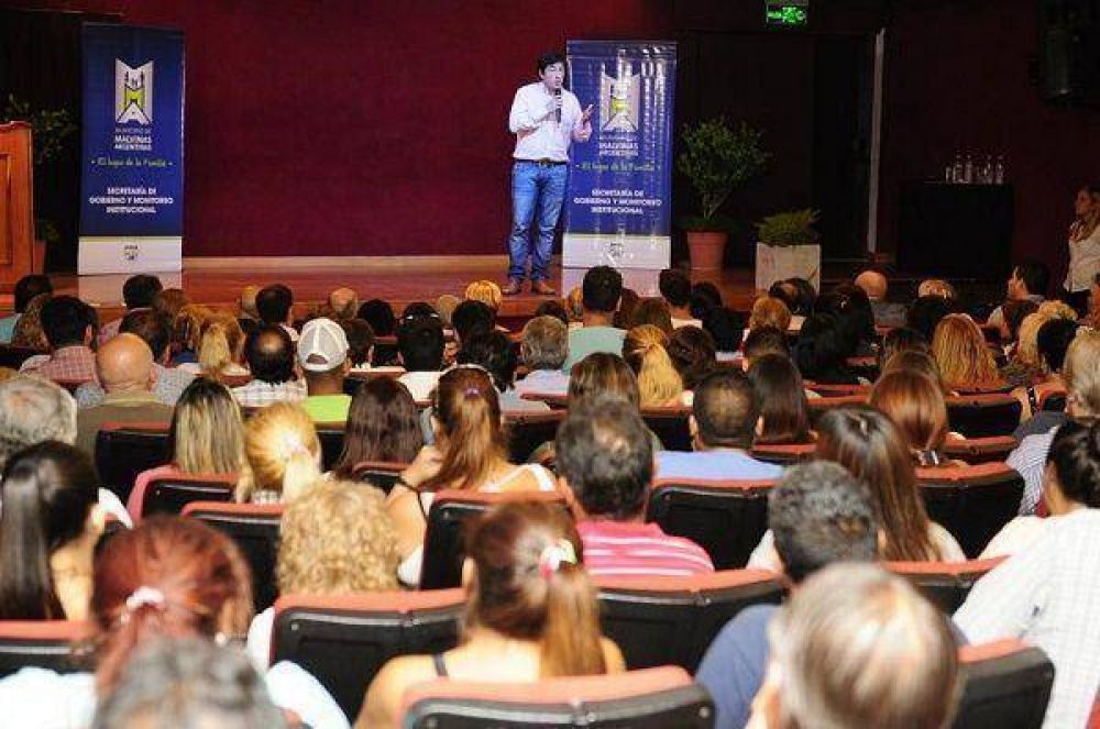 Programa de formaci�n para los municipales de Malvinas Argentinas