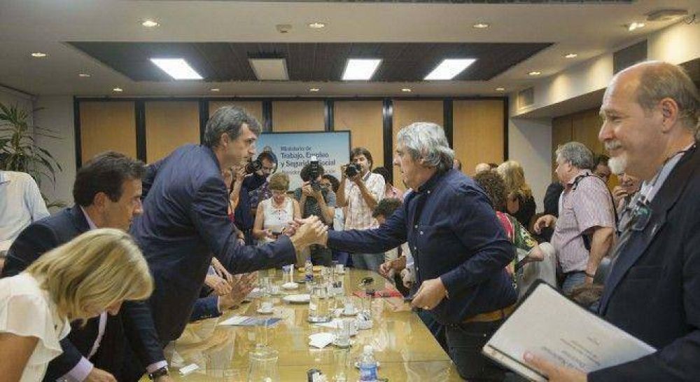 Se cerr� la paritaria docente nacional con un aumento del 32 al 34 por ciento