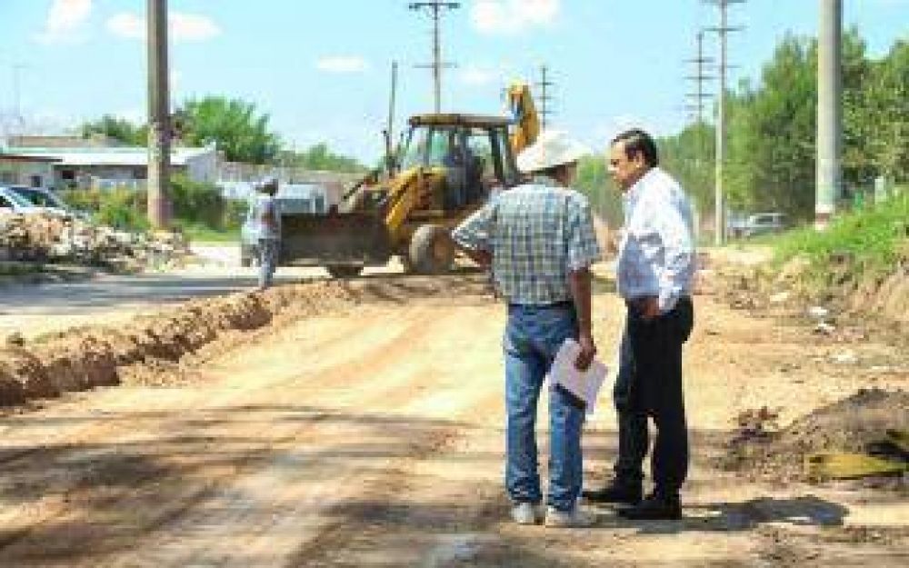 El Intendente C�ffaro recorri� diferentes obras en Z�rate