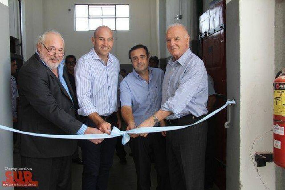Molina inaugur� una planta qu�mica de Valot en La Bernalesa