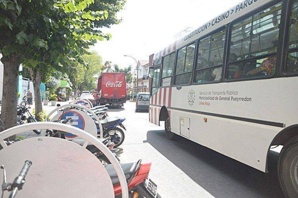 Piden que se ordene mejor el tr�nsito en la zona del Hospital Privado
