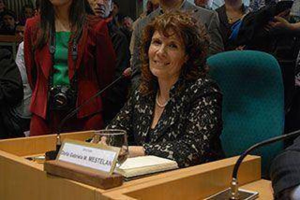 Mestel�n: �No hab�a razones para suspender la paritaria docente�