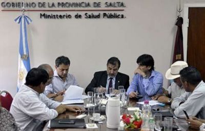 En Salta, todos los gremios de salud acordaron el incremento salarial del 25%