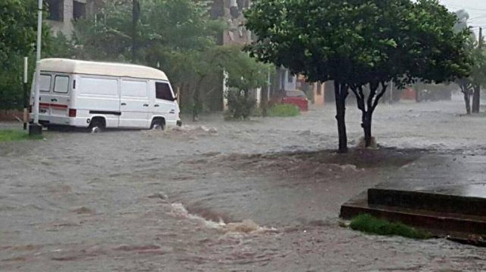 Por la tormenta en el sur tucumano, temen que desborde el r�o Medina