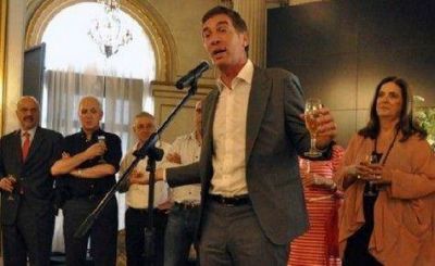 Santilli busca levantar su propio vuelo