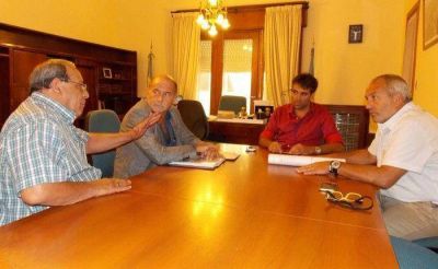 L�PEZ SE REUNI� CON REPRESENTANTES DE MICC