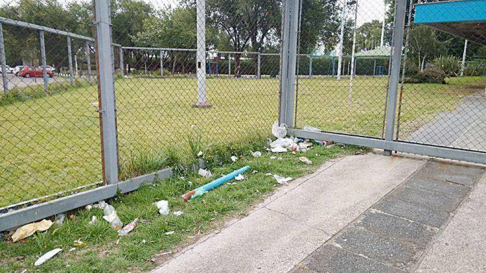 Quejas por falta de mantenimiento en el Parque Municipal de Deportes