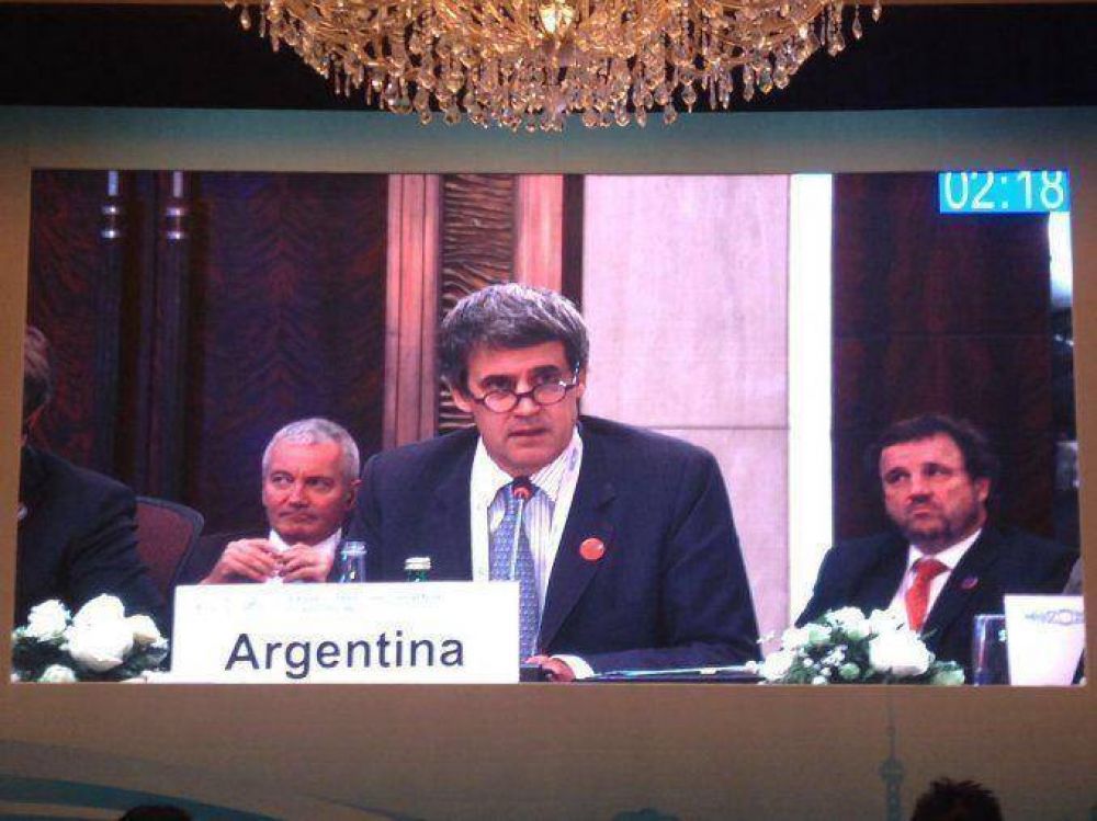 En Shanghai, Prat Gay afirm� que busca insertar a la Argentina en el mercado mundial
