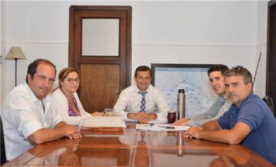 El intendente se reuni� con distintas entidades