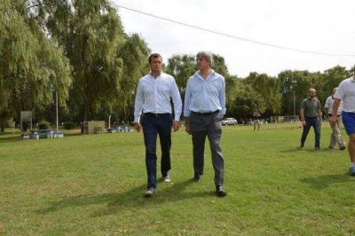 Eduardo Bucca recorri� Henderson junto al Intendente Jorge Cort�s