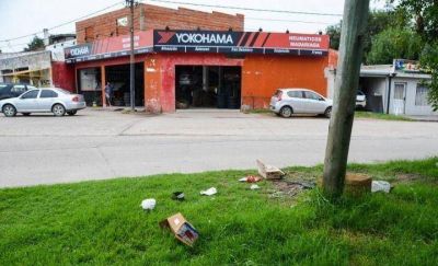 General Madariaga: La municipalidad empez� a fotografiar a las personas que tiran basura en la calle