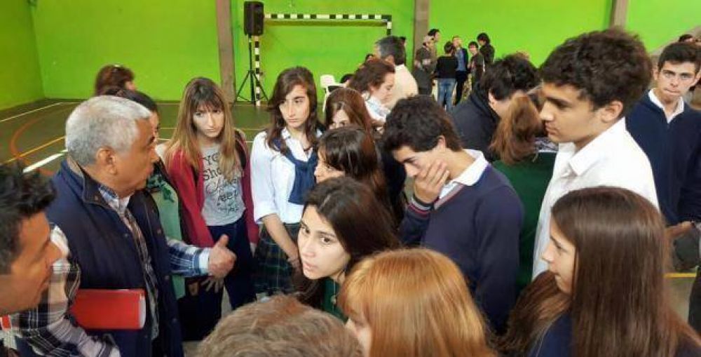 Vuelta a clases: Salazar inaugurar� el ciclo lectivo la semana que viene, en Secundaria