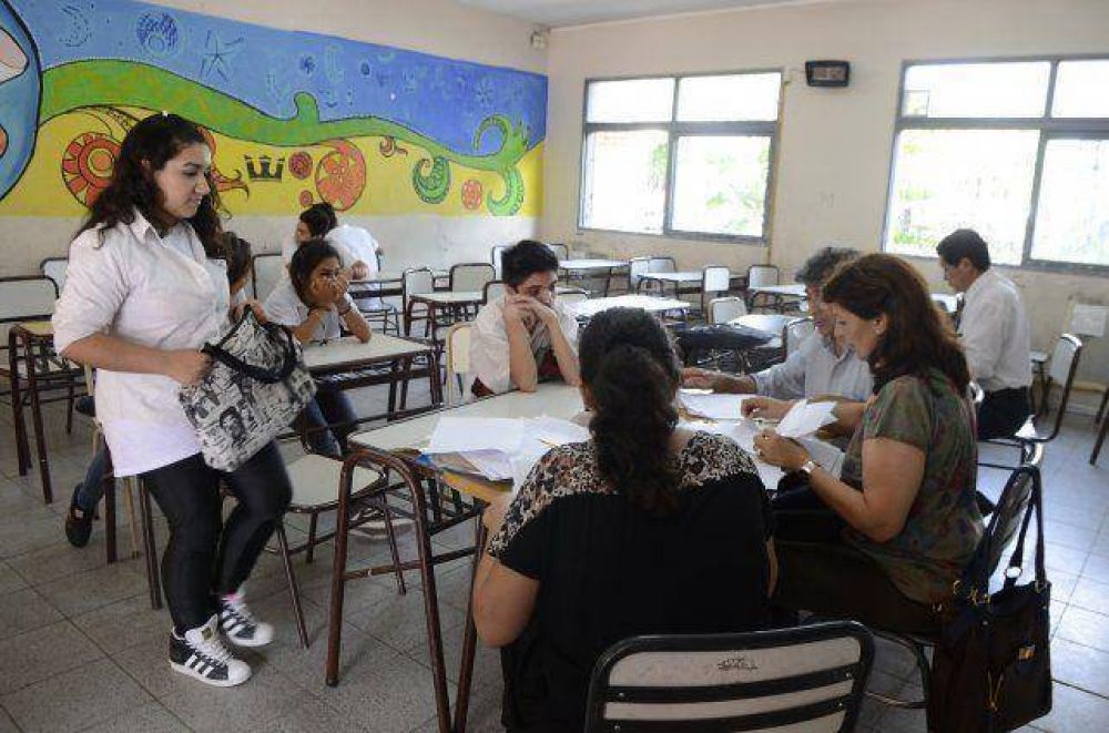 El gobierno provincial invierte 1.500 millones de pesos al a�o en licencias docentes