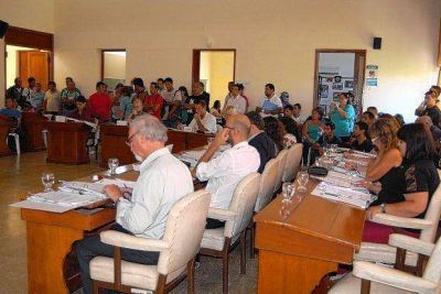 Rotundo rechazo del Concejo Deliberante a la suba de ABSA
