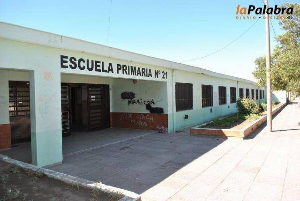 Zara participa del inicio del ciclo lectivo en Carmen de Patagones y Villalonga