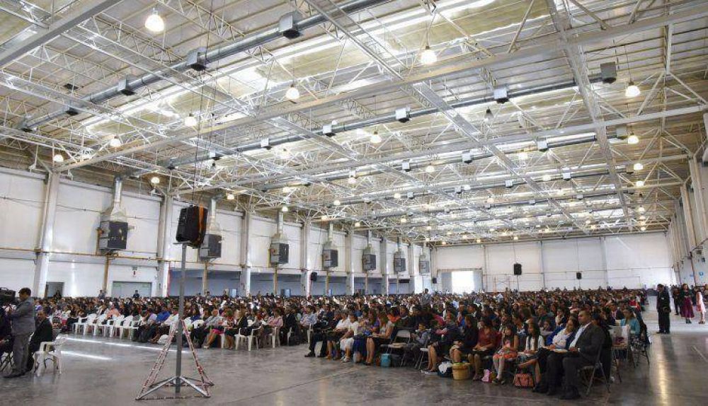 Más de 2.000 personas congregó la asamblea de Testigos de Jehová