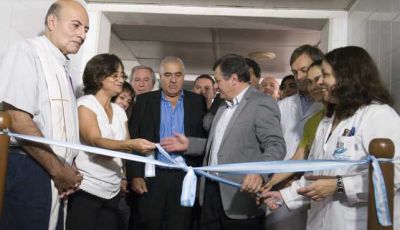 Luc�a inaugur� una sala de cuidados paliativos