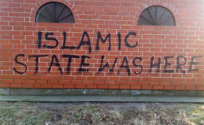 Un grupo de turistas jud�os descubrieron grafitis antisemitas en un cementerio en Polonia