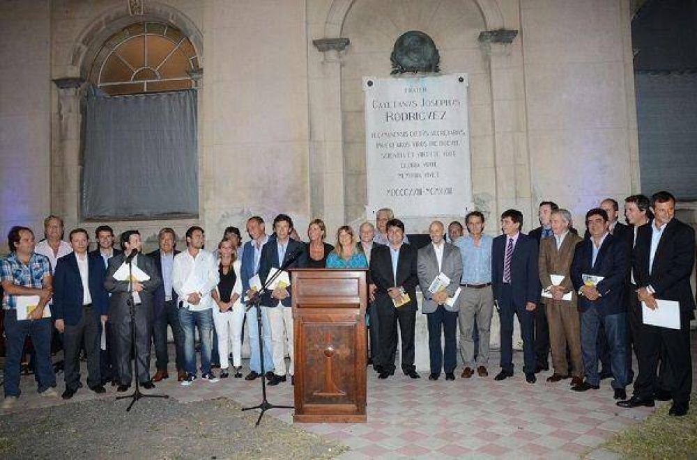 Intendentes bonaerenses reafirman su compromiso con el Papa