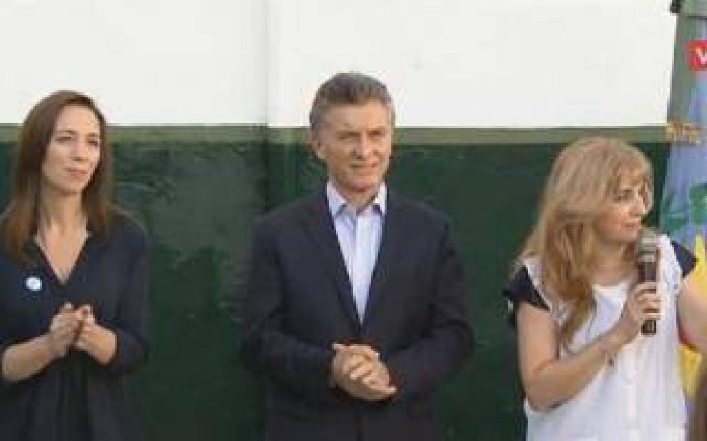 Lan�s: Macri y Vidal inauguraron el ciclo lectivo 2016 en la Provincia