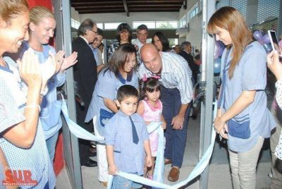 Molina abri� el ciclo lectivo con la inauguraci�n de un Jard�n de Infantes en Iapi