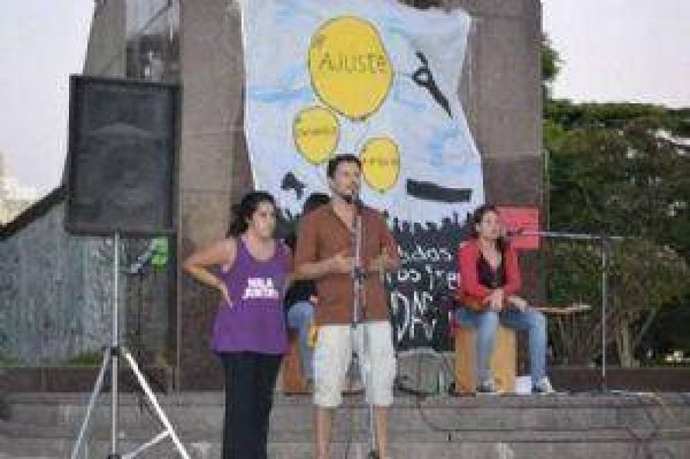 Patria Grande llev� a cabo la actividad cultural y pol�tica �Pinchale el globo a Macri�