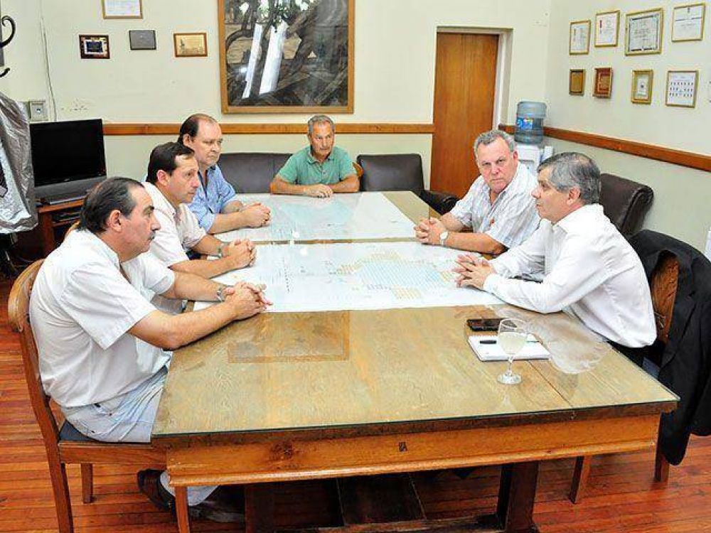 El intendente recibi� a las autoridades de la UCR local