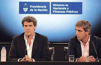 Argentina alcanz� el acuerdo con los buitres y sale a buscar d�lares al mercado