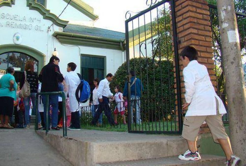El Gobierno y los docentes pampeanos acordaron: el aumento llega al 33%