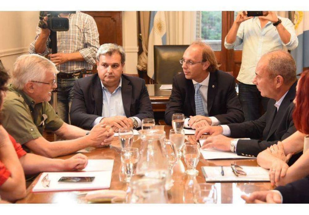 ATE exige una mejora de la propuesta salarial y amenaza con medidas de fuerza