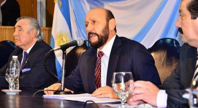 Con su mensaje, Insfr�n inaugura las sesiones en la Legislatura