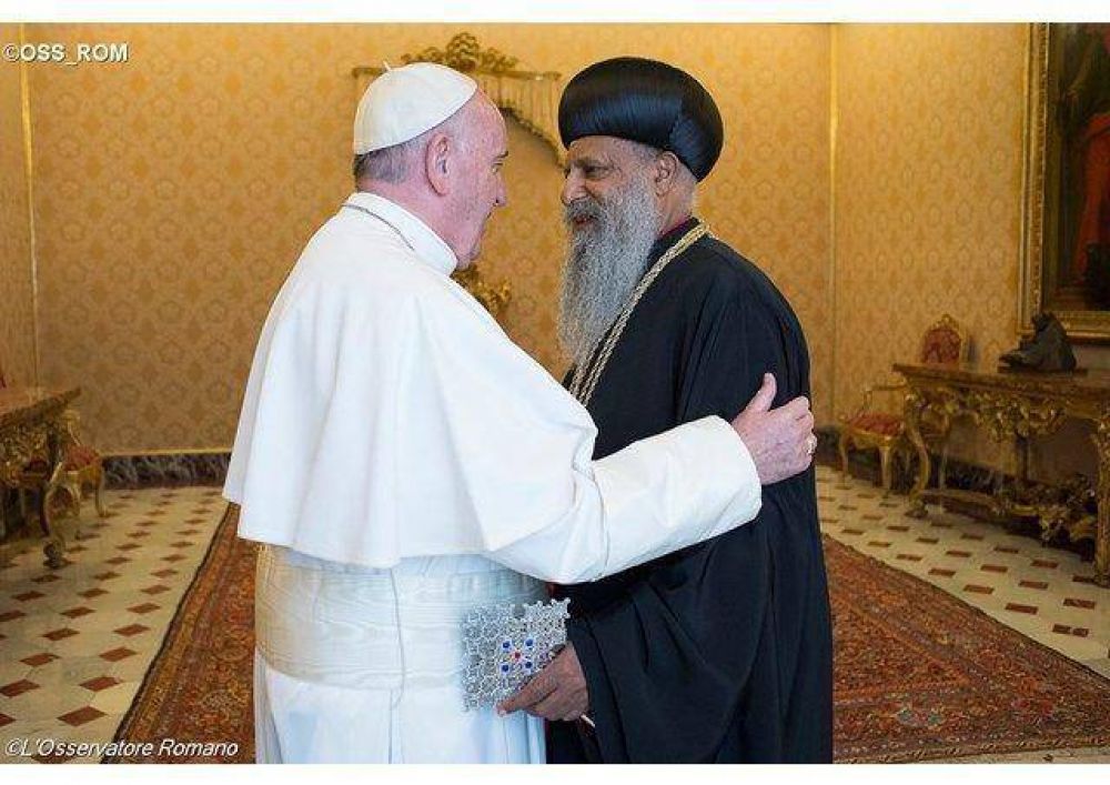 Papa Francisco: cese violencia contra cristianos y minorías en Oriente Medio y África