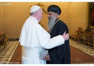 Papa Francisco: cese violencia contra cristianos y minor�as en Oriente Medio y �frica