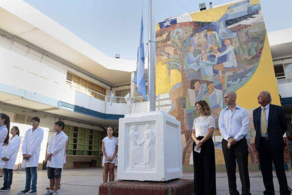 Larreta inaugur� el ciclo lectivo en una escuela de La Boca