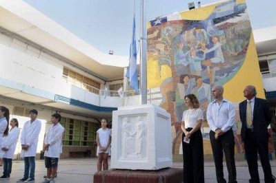 Larreta inaugur� el ciclo lectivo en una escuela de La Boca