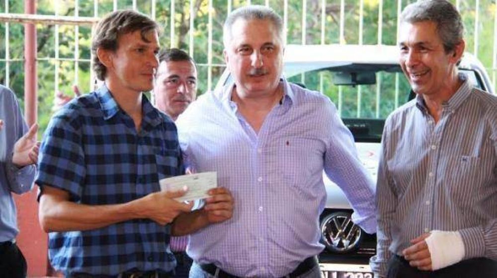 Passalacqua entreg� fondos para cooperativas en Ober�