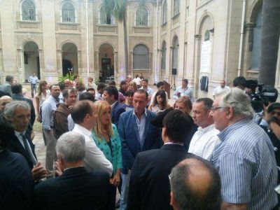 El PJ y Cambiemos se juntan para firmar el Pacto