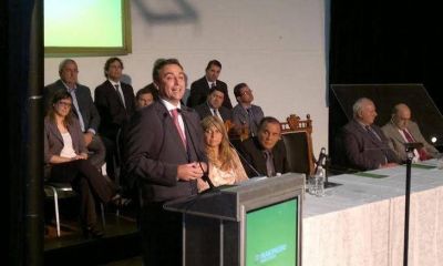 Ante el Concejo, Mestre defendi� el plan de obras e insisti� con promesas repetidas